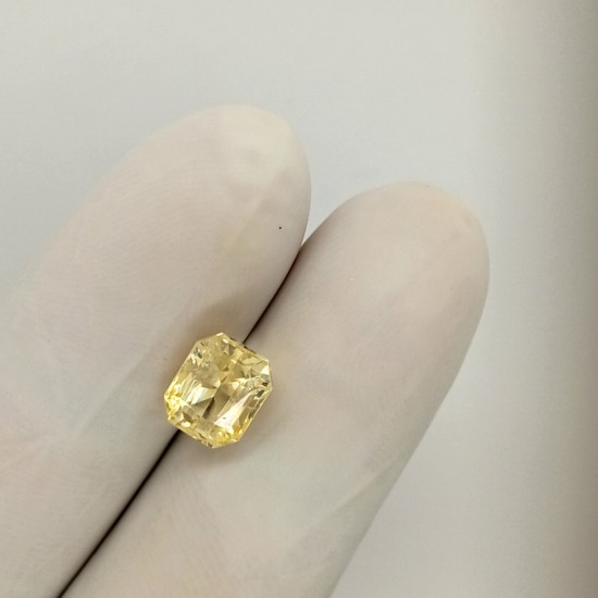 Yellow Sapphire (Pukhraj) 3.93 Ct Best Quality Yellow Sapphire (Pukhraj) 3.93 Ct Best Quality